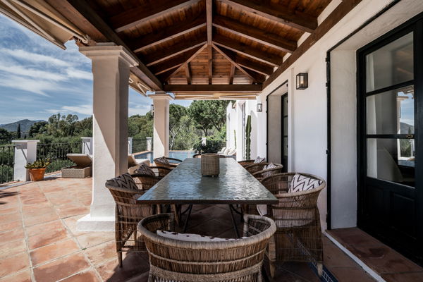 Majestic villa inspired by the traditional Spanish farmhouses in El Madroñal , Benahavis