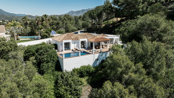 Majestic villa inspired by the traditional Spanish farmhouses in El Madroñal , Benahavis