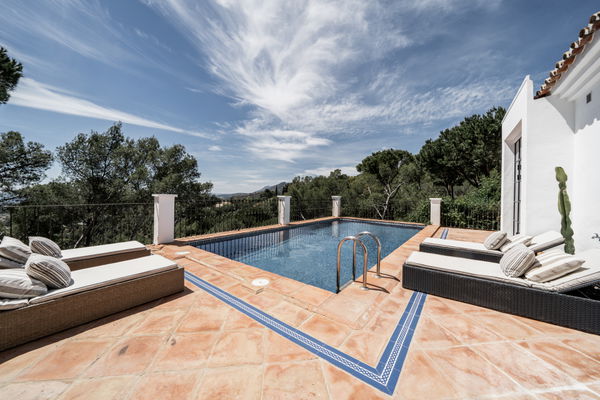 Majestic villa inspired by the traditional Spanish farmhouses in El Madroñal , Benahavis