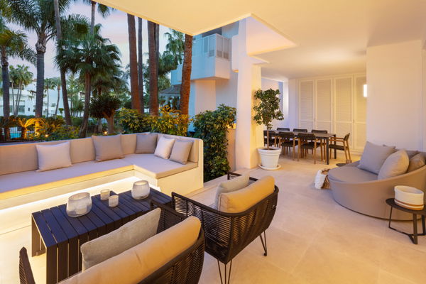 Magnificent Luxury Apartment in the Exclusive Puente Romano Estate, Marbella Golden Mile