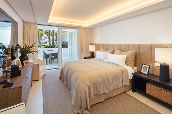 Magnificent Luxury Apartment in the Exclusive Puente Romano Estate, Marbella Golden Mile
