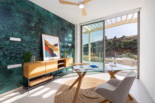 Cozy penthouse with spectacular sea views and immediate delivery
