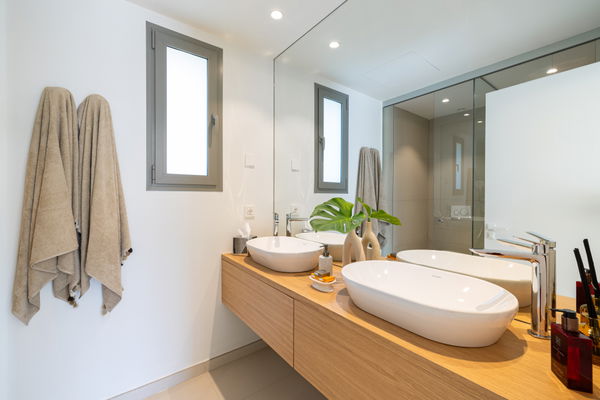Cozy penthouse with spectacular sea views and immediate delivery