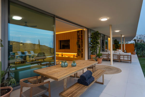 Cozy penthouse with spectacular sea views and immediate delivery