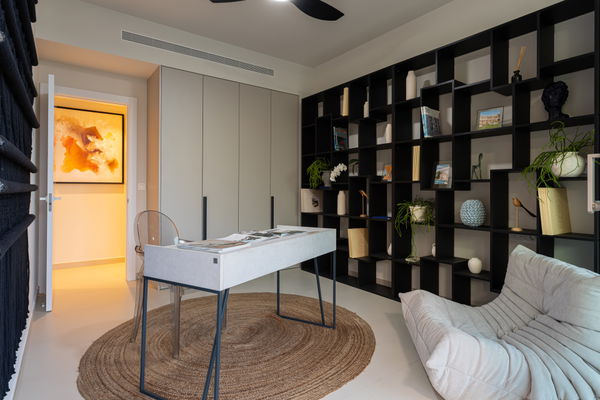 Cozy penthouse with spectacular sea views and immediate delivery
