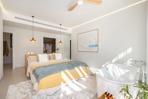 Cozy penthouse with spectacular sea views and immediate delivery