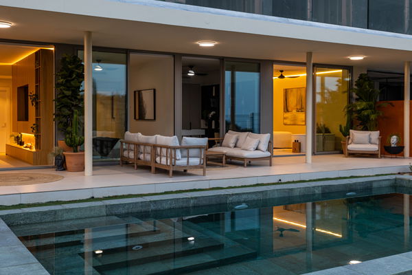 Cozy penthouse with spectacular sea views and immediate delivery