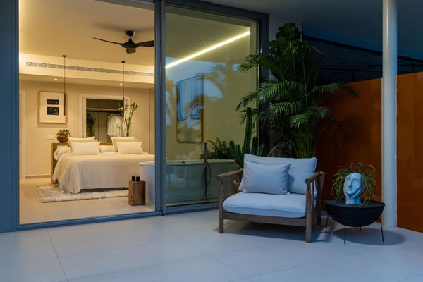 Cozy penthouse with spectacular sea views and immediate delivery