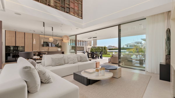 Exceptional property with luxury details on the exclusive Golden Mile, Marbella