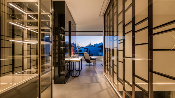 Exceptional property with luxury details on the exclusive Golden Mile, Marbella