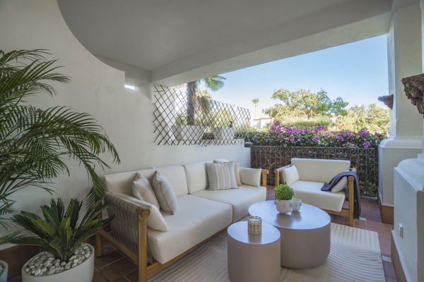 Corner apartment in one of the most sought after communities in Sierra Blanca, close to the Golden Mile, Marbella