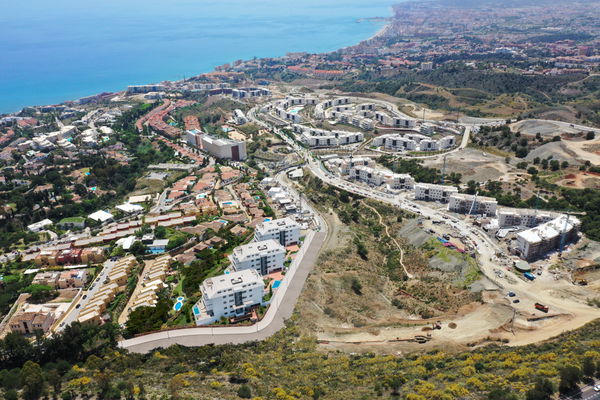 Bright apartment in urbanisation with security, SPA and sports club