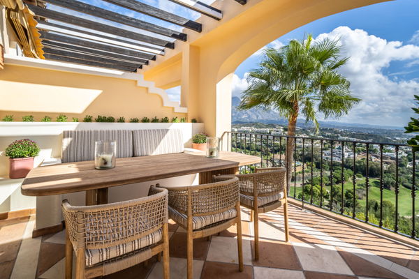Luxury dreamy penthouse with marvellous views in Buenavista, Benahavís