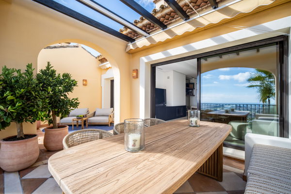 Luxury dreamy penthouse with marvellous views in Buenavista, Benahavís