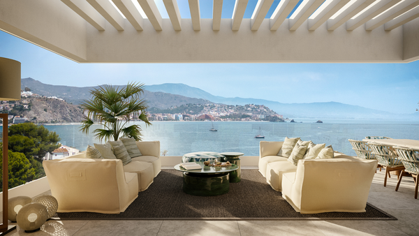 Luxurious seafront villa: the essence of Mediterranean living in Marina del Este, La Herradura,