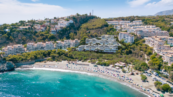 Luxurious seafront villa: the essence of Mediterranean living in Marina del Este, La Herradura,