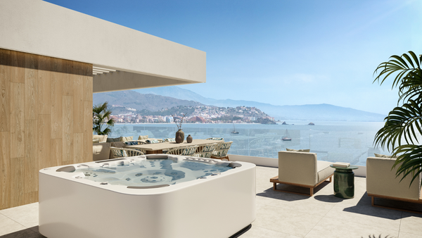 Luxurious seafront villa: the essence of Mediterranean living in Marina del Este, La Herradura,