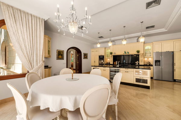 Exceptional large villa beachside, a unique opportunity in Guadalmina Baja, San Pedro de Alcantara