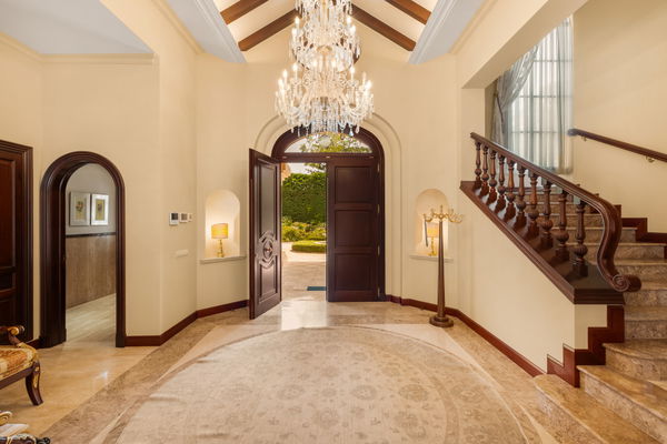 Exceptional large villa beachside, a unique opportunity in Guadalmina Baja, San Pedro de Alcantara