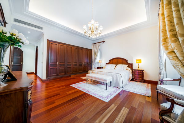 Exceptional large villa beachside, a unique opportunity in Guadalmina Baja, San Pedro de Alcantara