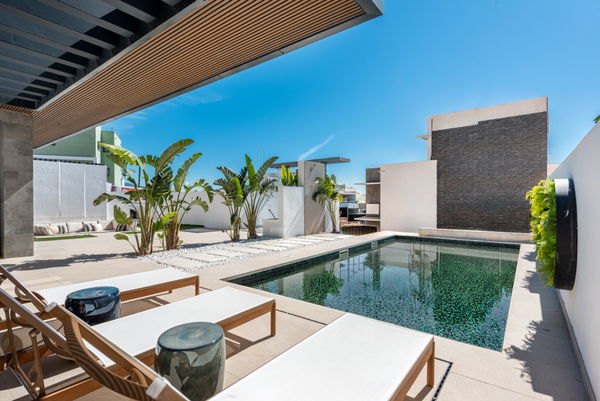 Stunning villa with rooftop solarium and spectacular views in Riviera del Sol