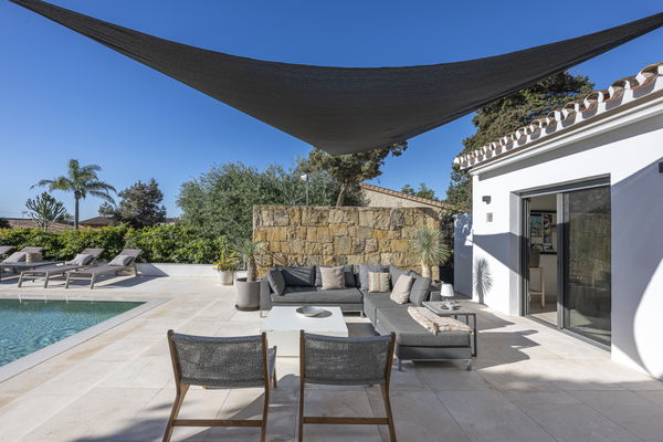 Elegant beachside villa in Marbesa: private and tranquil living just steps away from the beach