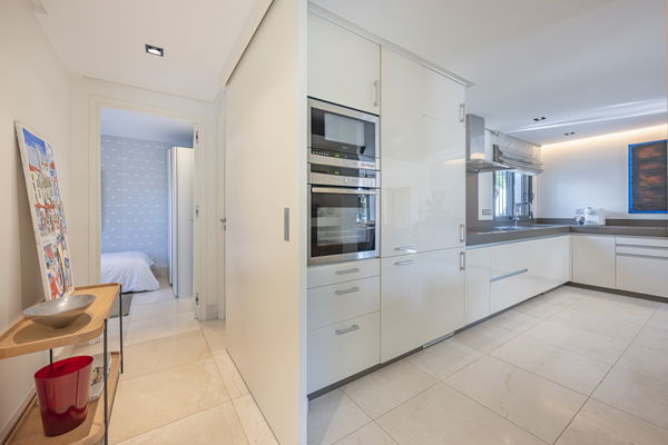 Elegant beachside villa in Marbesa: private and tranquil living just steps away from the beach