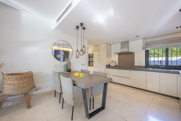 Elegant beachside villa in Marbesa: private and tranquil living just steps away from the beach