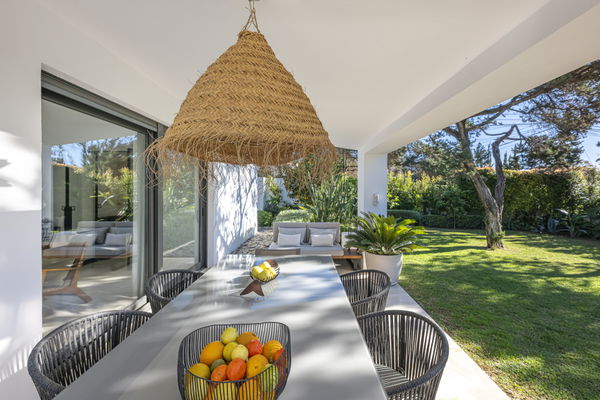 Elegant beachside villa in Marbesa: private and tranquil living just steps away from the beach