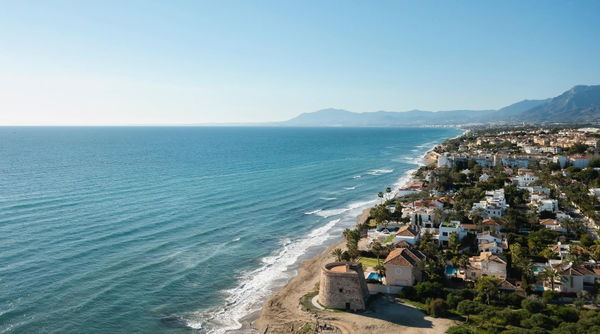 Elegant beachside villa in Marbesa: private and tranquil living just steps away from the beach