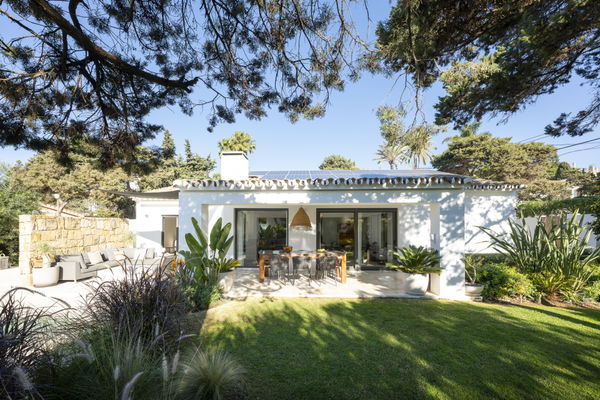 Elegant beachside villa in Marbesa: private and tranquil living just steps away from the beach