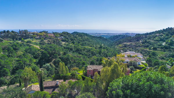 Villa with incredible views, maximum luxury and privacy in La Zagaleta, Benahavis