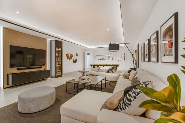 Stunning large contemporary style villa on Marbella's Golden Mile