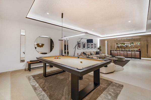 Stunning large contemporary style villa on Marbella's Golden Mile