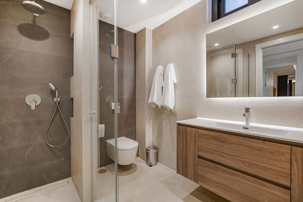 Stunning large contemporary style villa on Marbella's Golden Mile