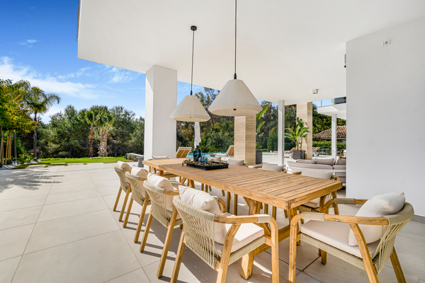 Stunning large contemporary style villa on Marbella's Golden Mile