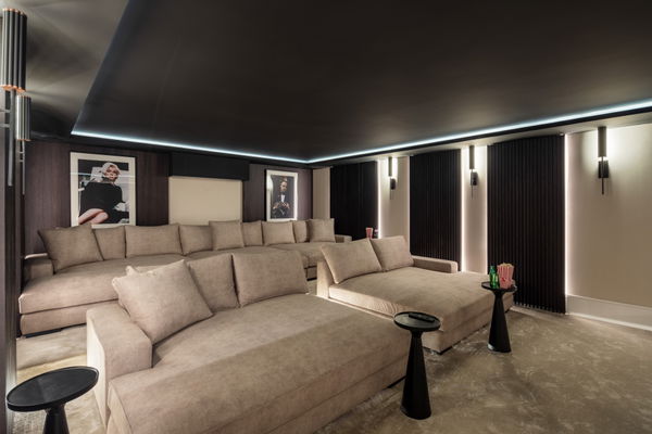 Modern villa with Mediterranean elegance in Los Arqueros, Benahavís