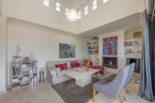 Penthouse in a privileged setting with panoramic views of the sea and golf course in Los Flamingos, Benahavís
