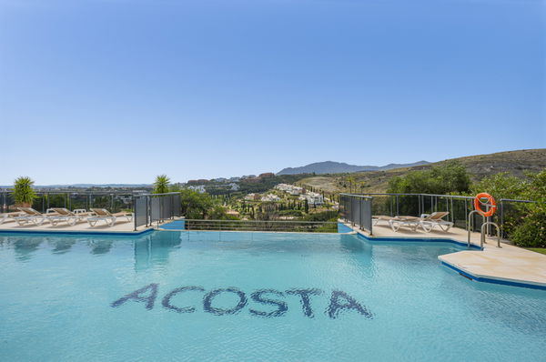 Penthouse in a privileged setting with panoramic views of the sea and golf course in Los Flamingos, Benahavís