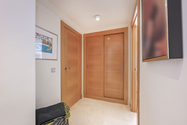 Penthouse in a privileged setting with panoramic views of the sea and golf course in Los Flamingos, Benahavís