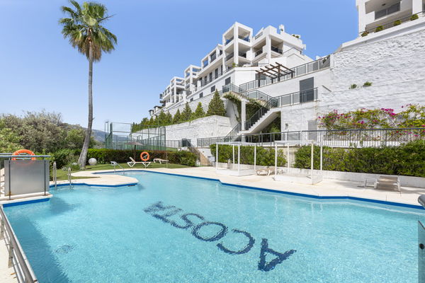 Penthouse in a privileged setting with panoramic views of the sea and golf course in Los Flamingos, Benahavís