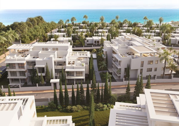 Elegant and bright penthouse located in the exclusive New Golden Mile of Estepona