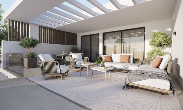 Elegant and bright penthouse located in the exclusive New Golden Mile of Estepona