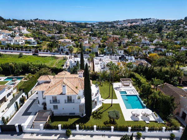 Exquisite and refined villa in the Golf Valley of Marbella
