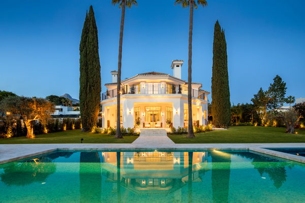 Exquisite and refined villa in the Golf Valley of Marbella