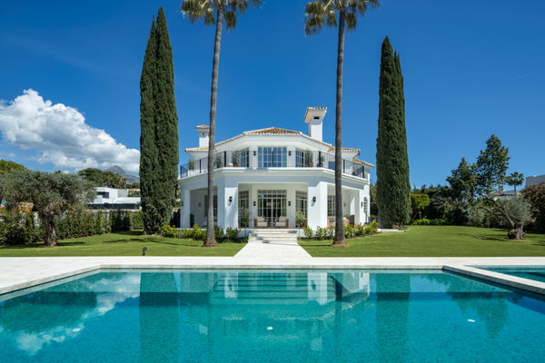 Exquisite and refined villa in the Golf Valley of Marbella