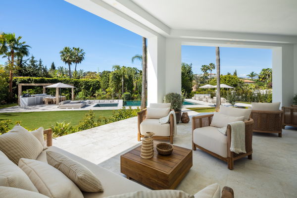 Exquisite and refined villa in the Golf Valley of Marbella