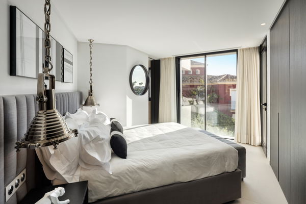 Incredible contemporary villa in El Herrojo Alto, Benahavís