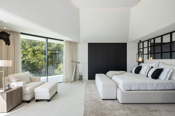 Incredible contemporary villa in El Herrojo Alto, Benahavís