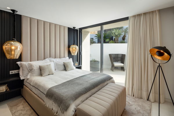 Incredible contemporary villa in El Herrojo Alto, Benahavís